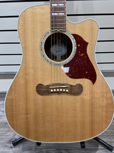 Gibson Songwriter Cutaway - Antique Natural 2